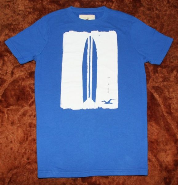 Camiseta Hollister na cor Azul Tamanho S