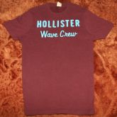 Camiseta Hollister na cor  Vinho Tamanho L